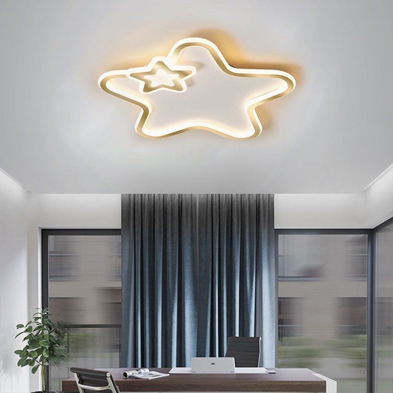 Plafoniera LED a stella dorata a filo Creative Star 50×6 cm