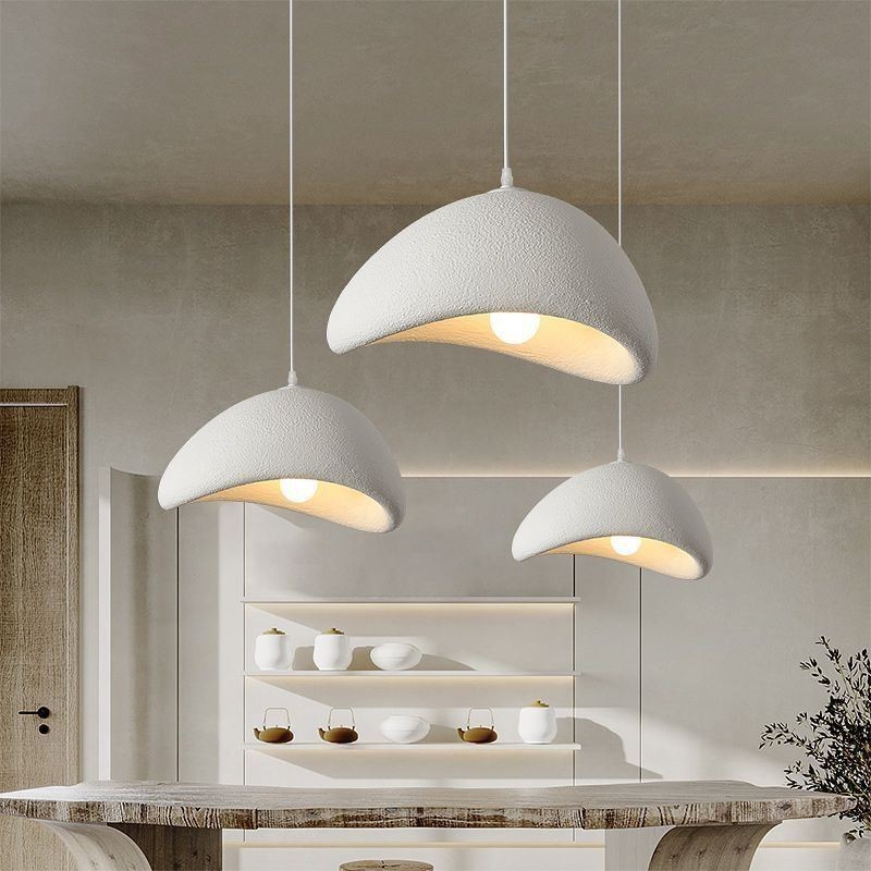 Lampada a sospensione in resina semplice moderna