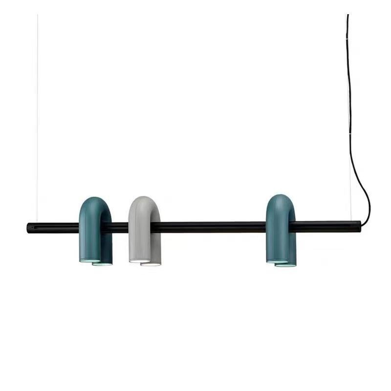 Lampada a sospensione in ferro battuto a forma di U con paralume girevole 90°