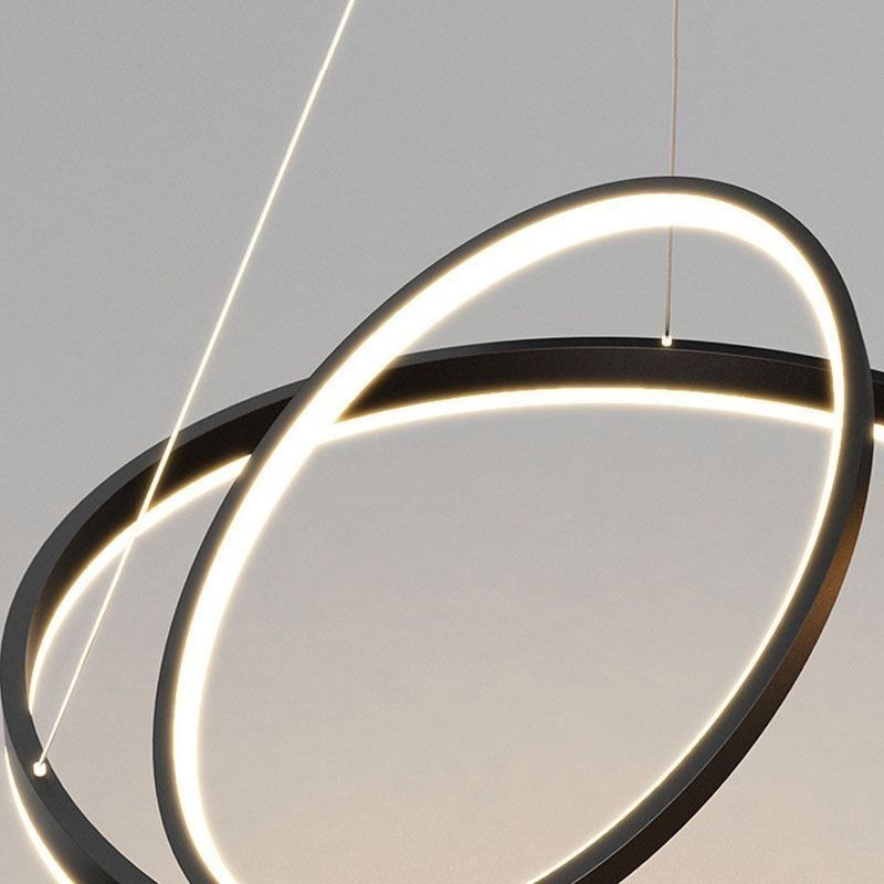Lampada a sospensione moderna ad anelli circolari in acrilico