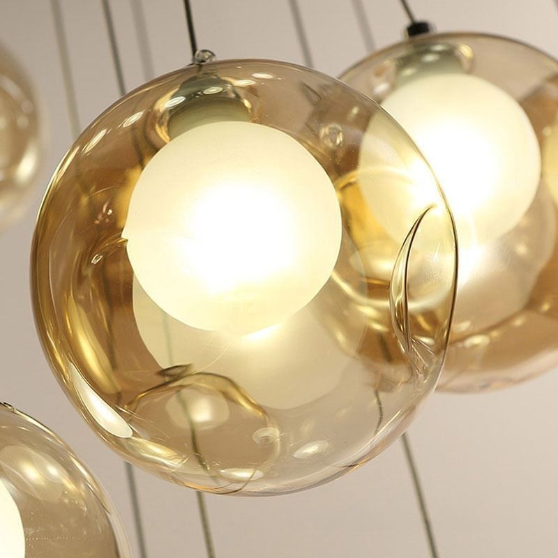 Lampadario moderno a sfere di vetro colorato