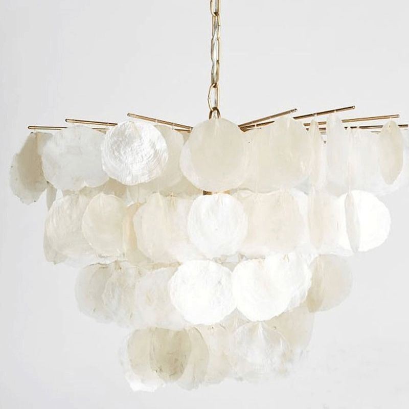 Lampadario a sospensione rotondo a strati con conchiglia naturale