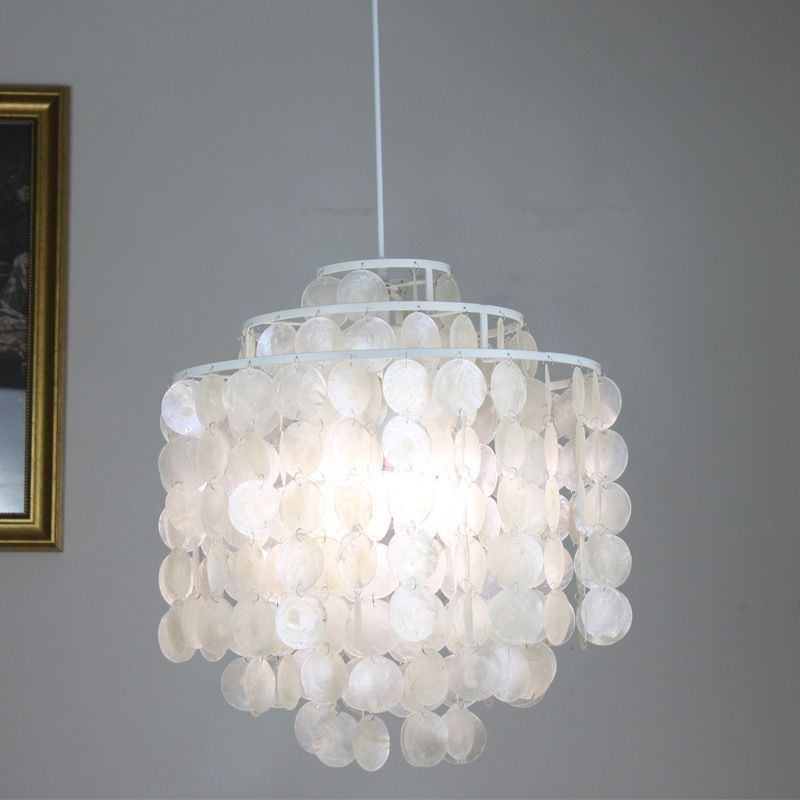 Lampada a sospensione classica moderna con paralume a conchiglia bianca