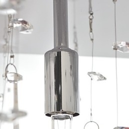 Lampadario classico in metallo cromato e cristallo trasparente