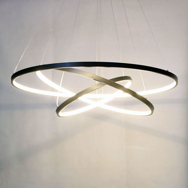 Lampada a sospensione LED moderna nera in alluminio con 3 anelli