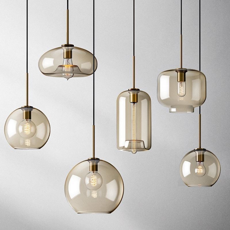 Lampada a sospensione minimalista in vetro color cognac