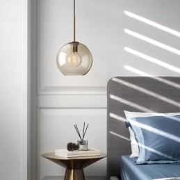 Lampada a sospensione minimalista in vetro color cognac