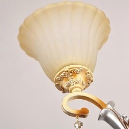Lampadario classico in cristallo dipinto bianco