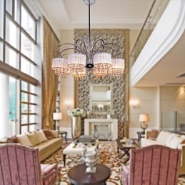 Lampadario moderno contemporaneo in metallo cromato e cristallo