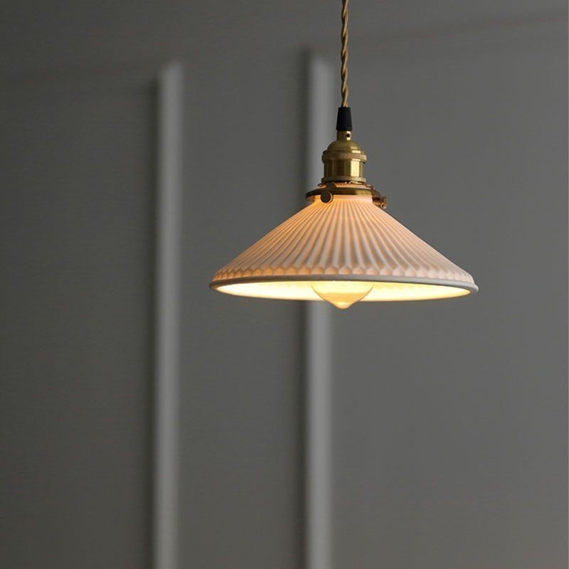 Lampada a sospensione giapponese in ceramica plissettata retrò, base in ottone, E26/E27, 23×13 cm
