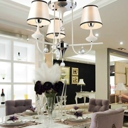 Lampadario moderno contemporaneo in metallo cromato e cristallo