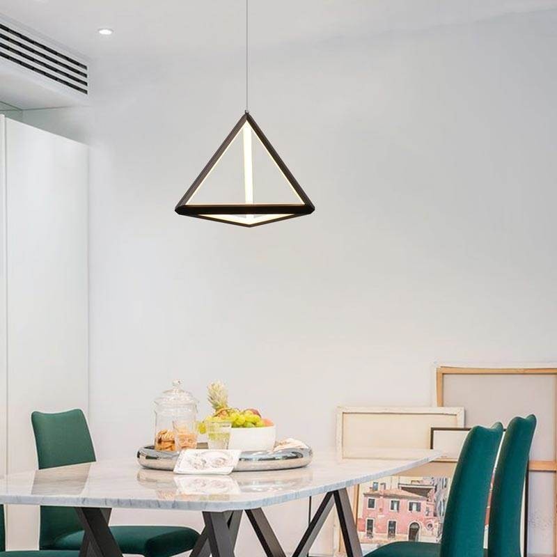 Lampada a sospensione geometrica triangolare postmoderna nera LED 30W