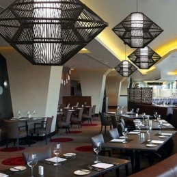 Lampada a sospensione in bambù design giroscopico