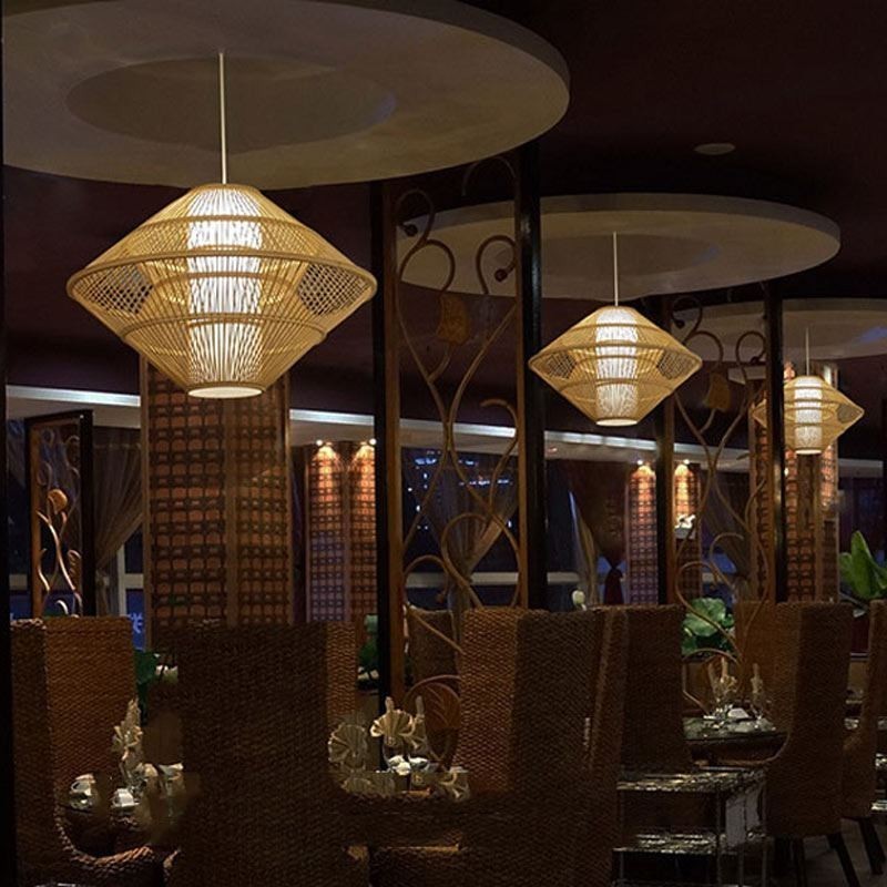 Lampada a sospensione in bambù design giroscopico