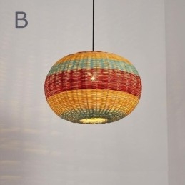 Lampada a sospensione in bambù e rattan intrecciato a mano con strisce colorate