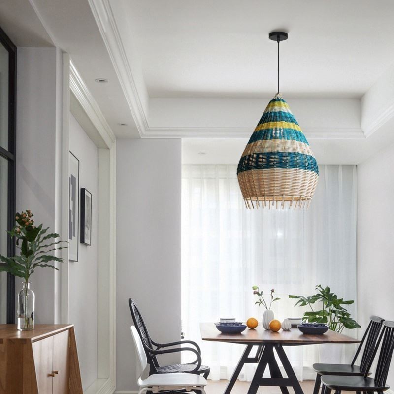 Lampada a sospensione in bambù e rattan intrecciato a mano a strisce