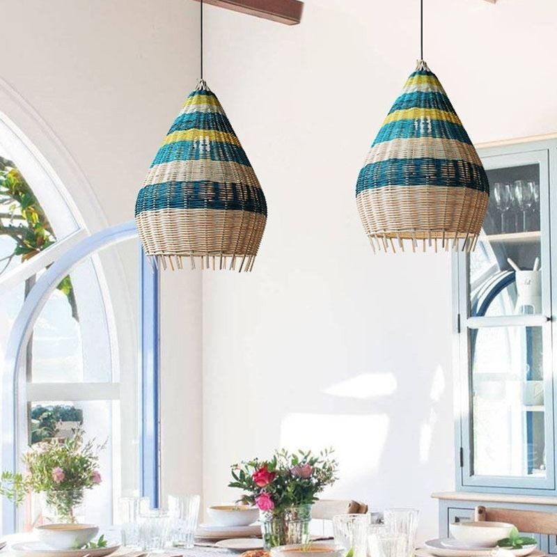 Lampada a sospensione in bambù e rattan intrecciato a mano a strisce