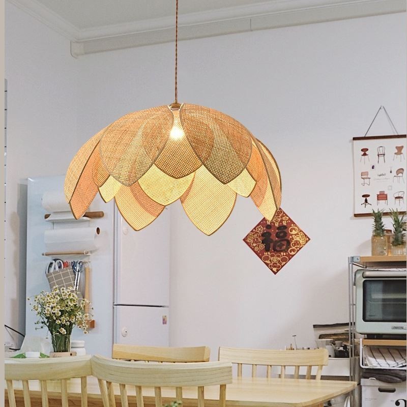 Lampada a sospensione in rattan Lotus Cafe, paralume in bambù e glicine, cavo regolabile 100 cm