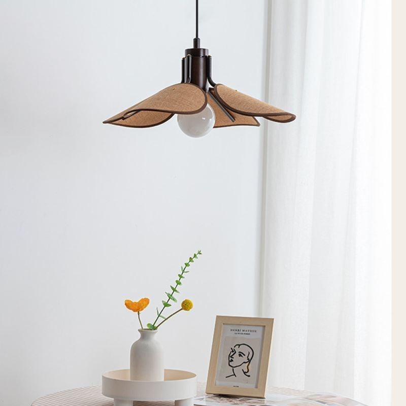 Lampada a sospensione Wabi Sabi con paralume in tessuto e fissaggio in legno 52 x 22 cm