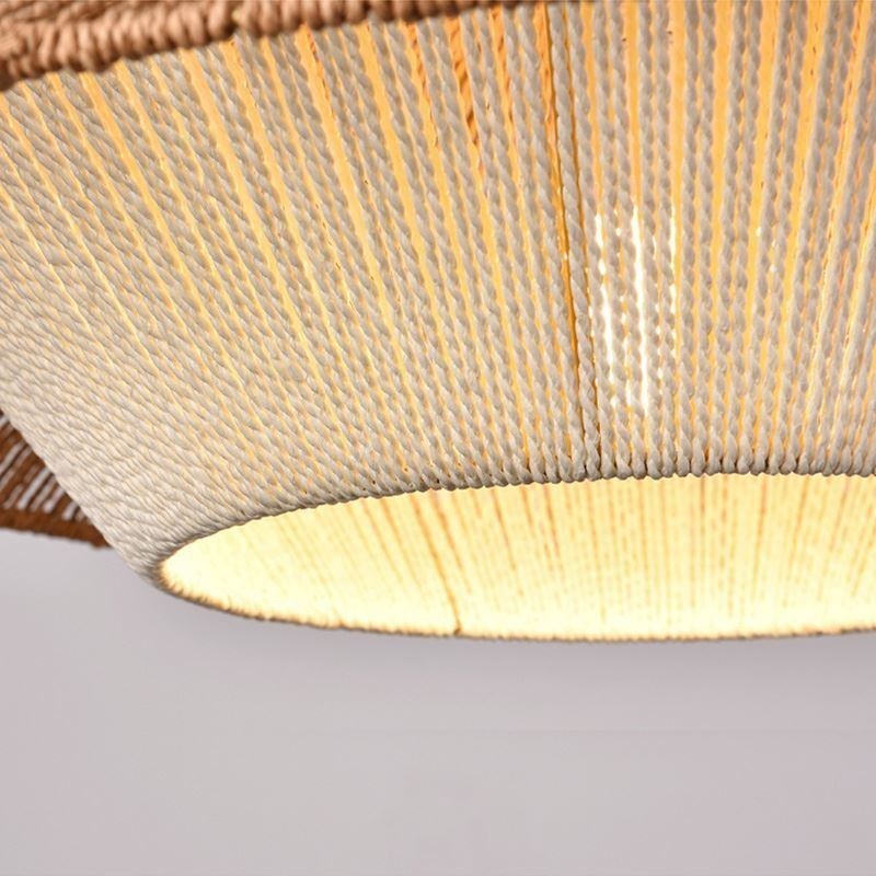 Lampada a sospensione in corda di canapa intrecciata a mano
