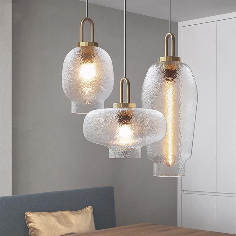 Lampada a sospensione in vetro smerigliato con struttura in ferro, moderna e minimalista
