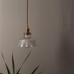 Lampada a sospensione grande a cupola in vetro trasparente rigato con supporto in ottone e interruttore a torsione