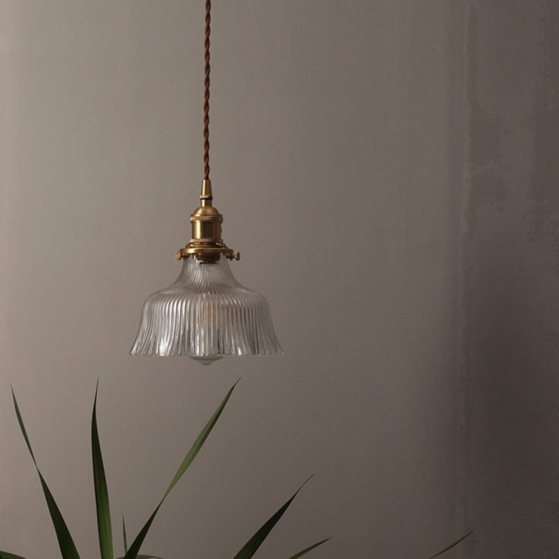 Lampada a sospensione grande a cupola in vetro trasparente rigato con supporto in ottone e interruttore a torsione