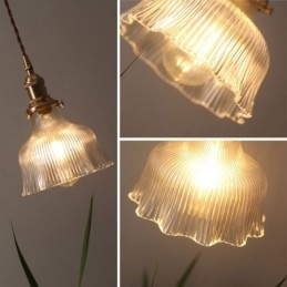 Lampada a sospensione grande a cupola in vetro trasparente rigato con supporto in ottone e interruttore a torsione