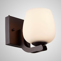 Applique da parete moderna in ferro nero con paralume in vetro bianco