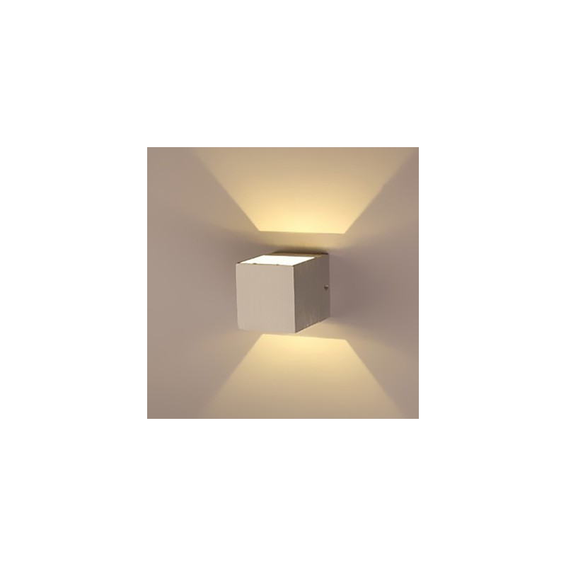 Applique da parete moderna galvanosteggiata, colori assortiti, LED integrato