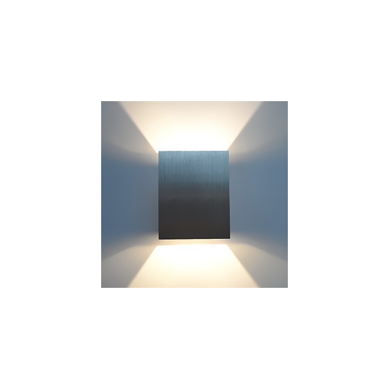 Applique da parete moderna galvanosteggiata, colori assortiti, LED integrato