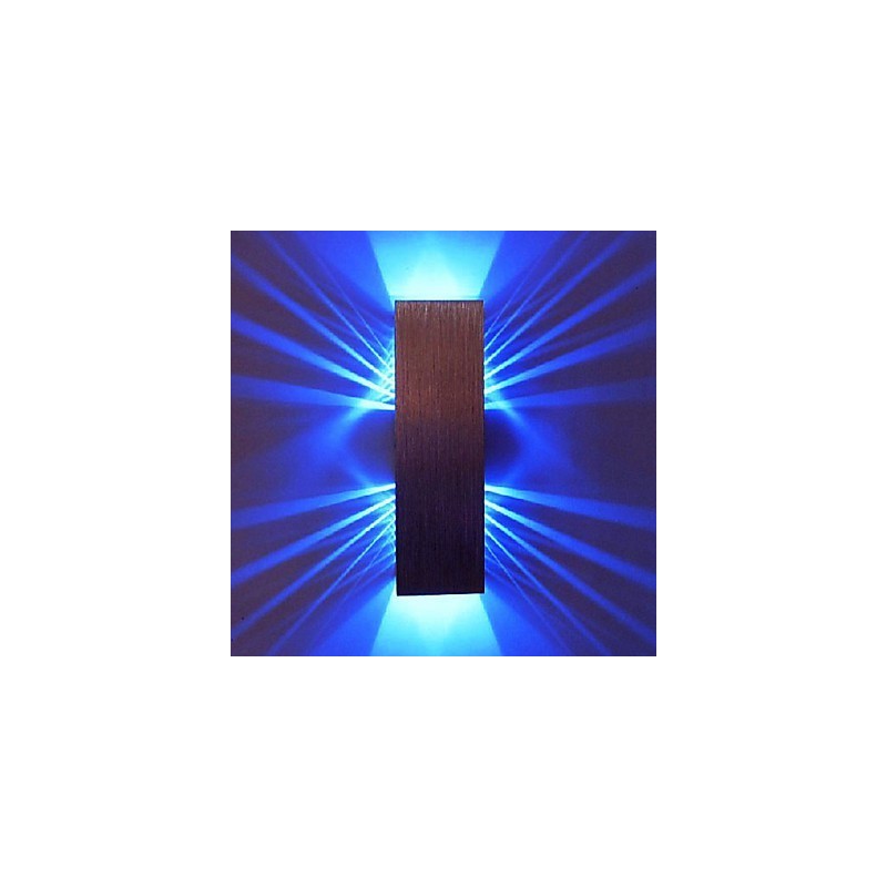 Applique da parete moderna a luce diffusa con 2 paralumi cubici