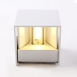 Applique da parete LED integrato 6W moderna in metallo