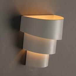 Applique da parete a conchiglia in ferro battuto, stile torcia, da testata letto