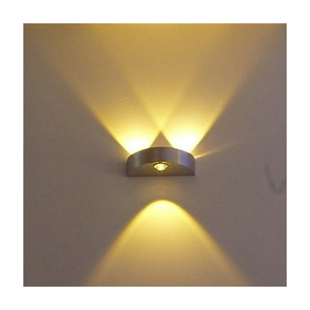 Applique da parete moderna in metallo con lampadina LED inclusa