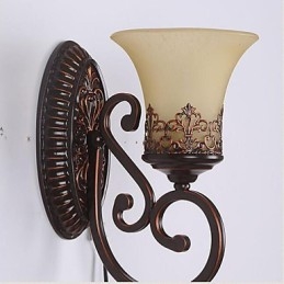 Applique da parete in vetro e ferro battuto in stile europeo per camera da letto