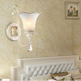 Applique da parete in ferro battuto stile europeo per camera da letto
