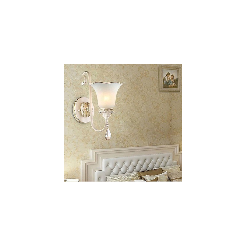 Applique da parete in ferro battuto stile europeo per camera da letto
