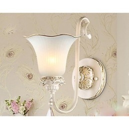 Applique da parete in ferro battuto stile europeo per camera da letto