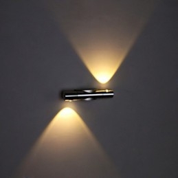 Applique da parete LED moderna con luce diffusa, finitura spazzolata argento
