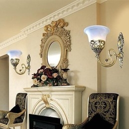 Applique da parete classica in bronzo con paralume in vetro moiré bianco 220V