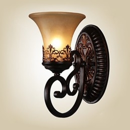 Applique da parete vintage 1 luce in resina con paralume in vetro beige