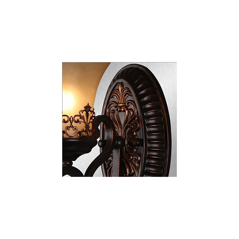 Applique da parete vintage 1 luce in resina con paralume in vetro beige