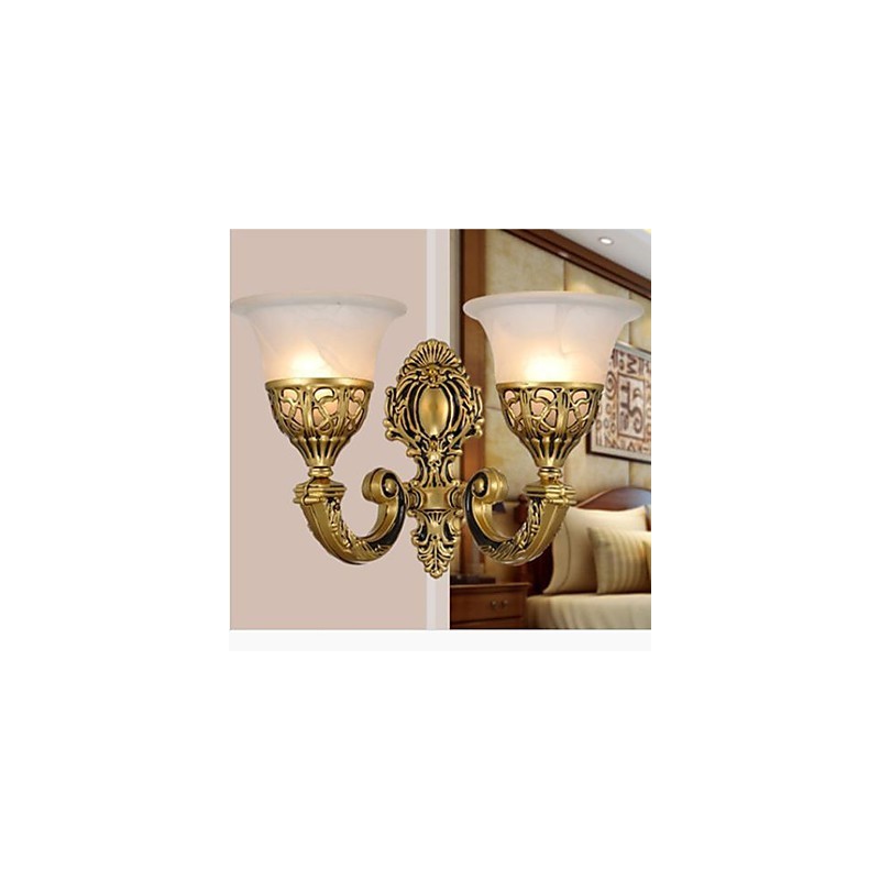 Applique da parete per camera da letto in bronzo con paralume in vetro bianco e dettaglio arancione