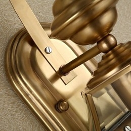 Applique da parete classica mini in metallo finitura ottone