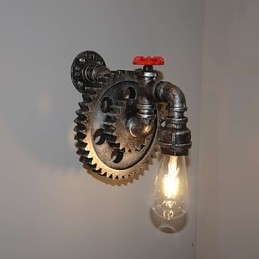 Applique da parete industriale in ferro con ingranaggio e tubi acqua vintage