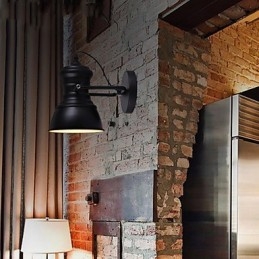 Applique da parete Art Déco industriale in ferro con insegna Loft
