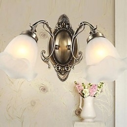 Applique da parete retrò in ferro battuto e vetro, stile moderno ed elegante