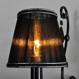 Applique da parete classica in metallo nero con cristalli