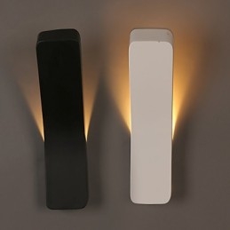 Applique da parete in ferro battuto piegato moderno e contemporaneo a LED
